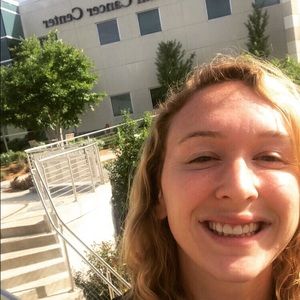 Meet your Posher, Dana